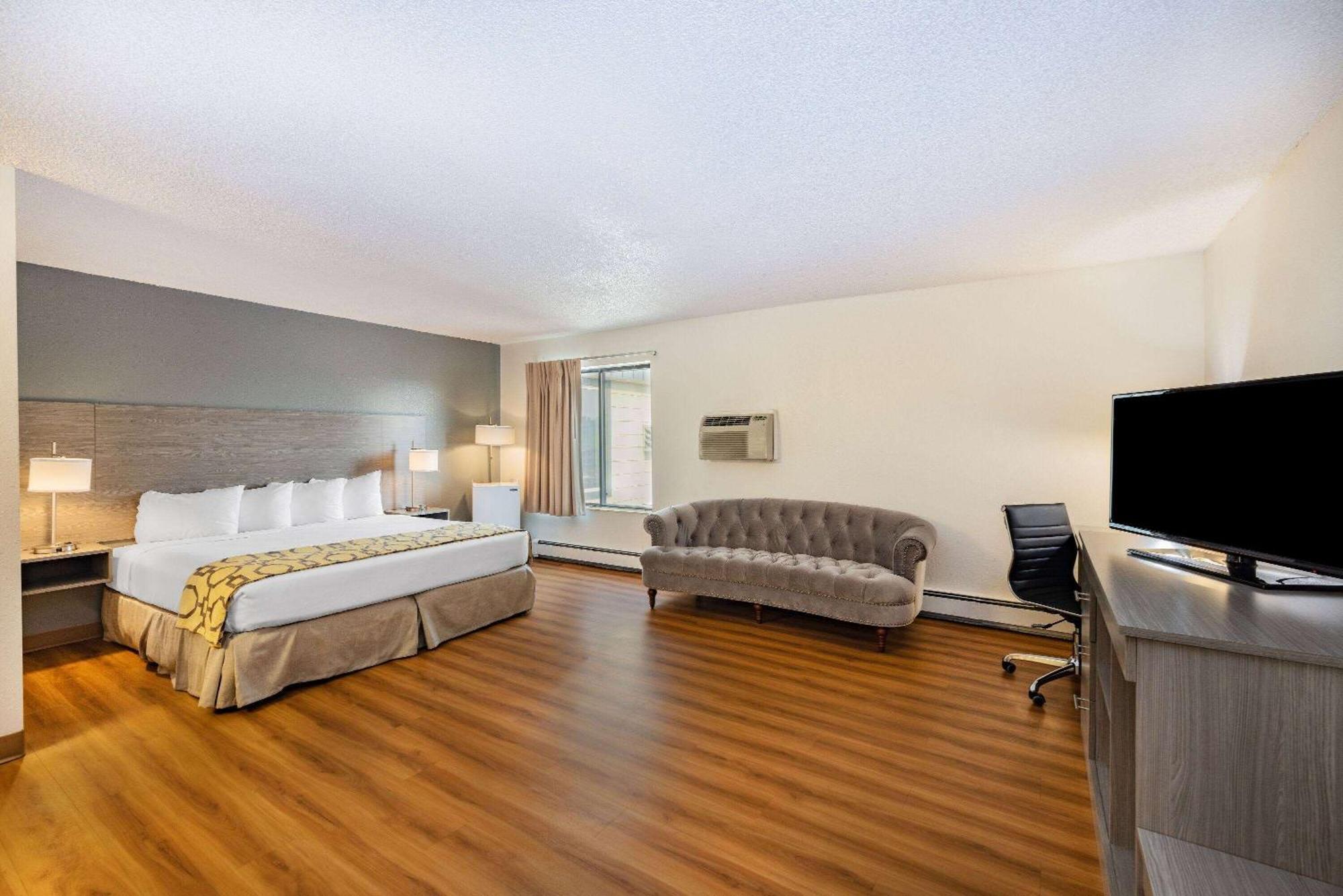 Baymont By Wyndham Gillette Hotell Exteriör bild